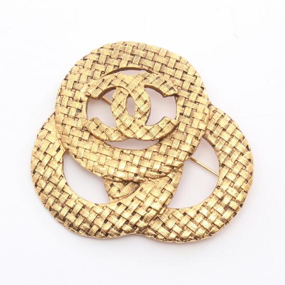 CHANEL Gold Logo Brooch - Picture 1 of 5